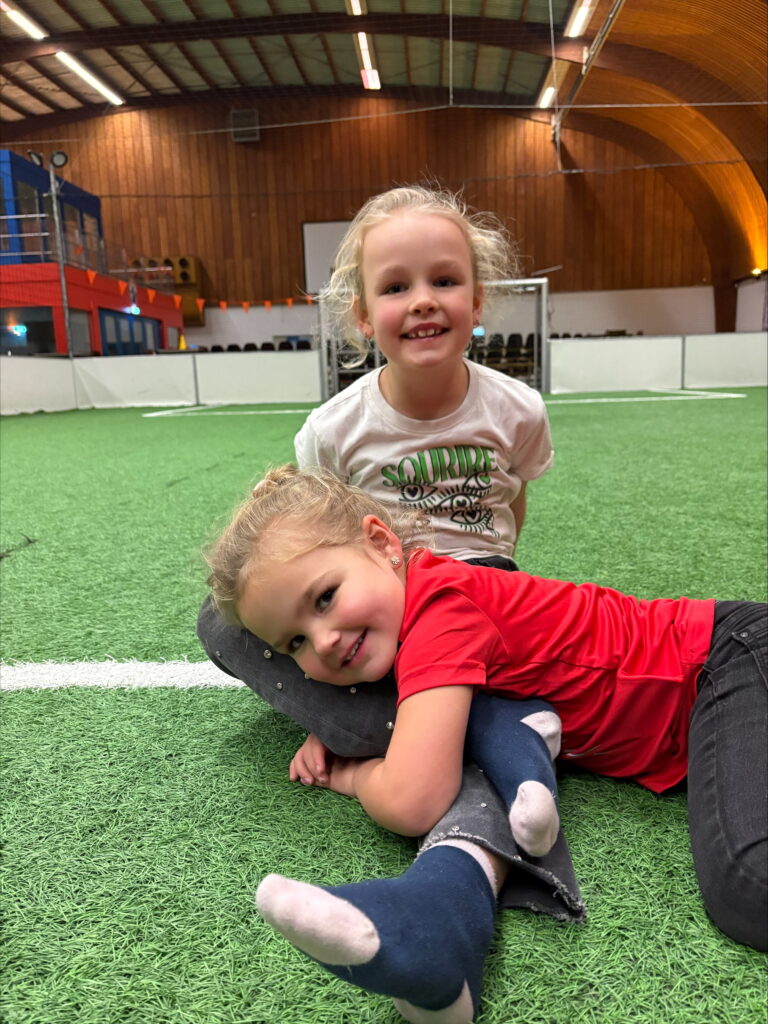 Sport-BSO Flekss Soccer Center - Iemand is hem, niemand is hem