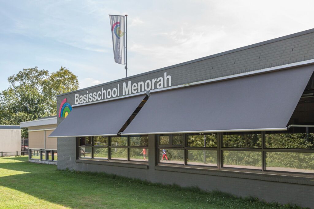 Buitenkant, Sport-BSO Flekss Menorah