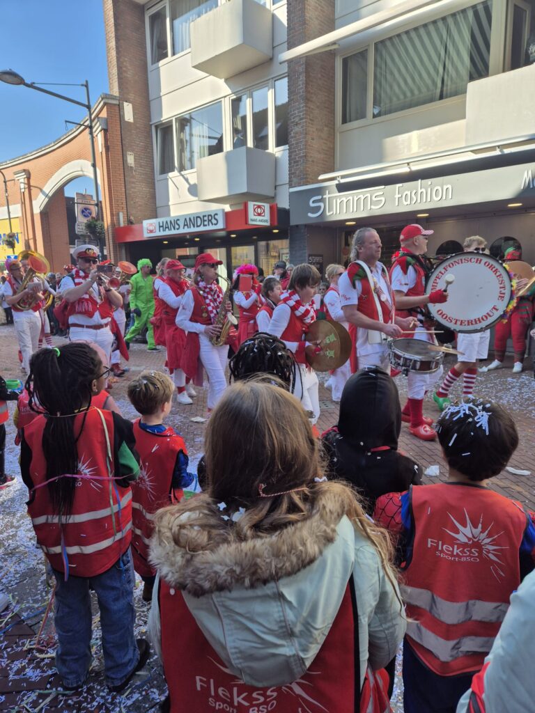 menorah-fennaas-carnavalsoptocht