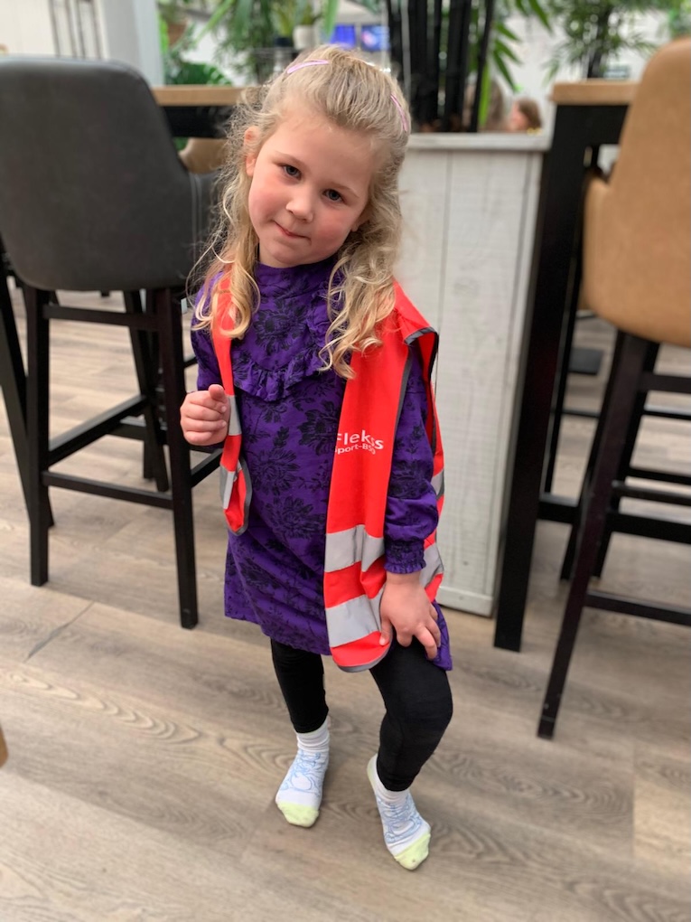 BSO dillehof - paarse jurk