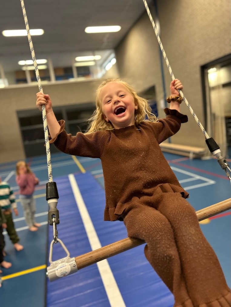 BSO heijl - lachen op schommel