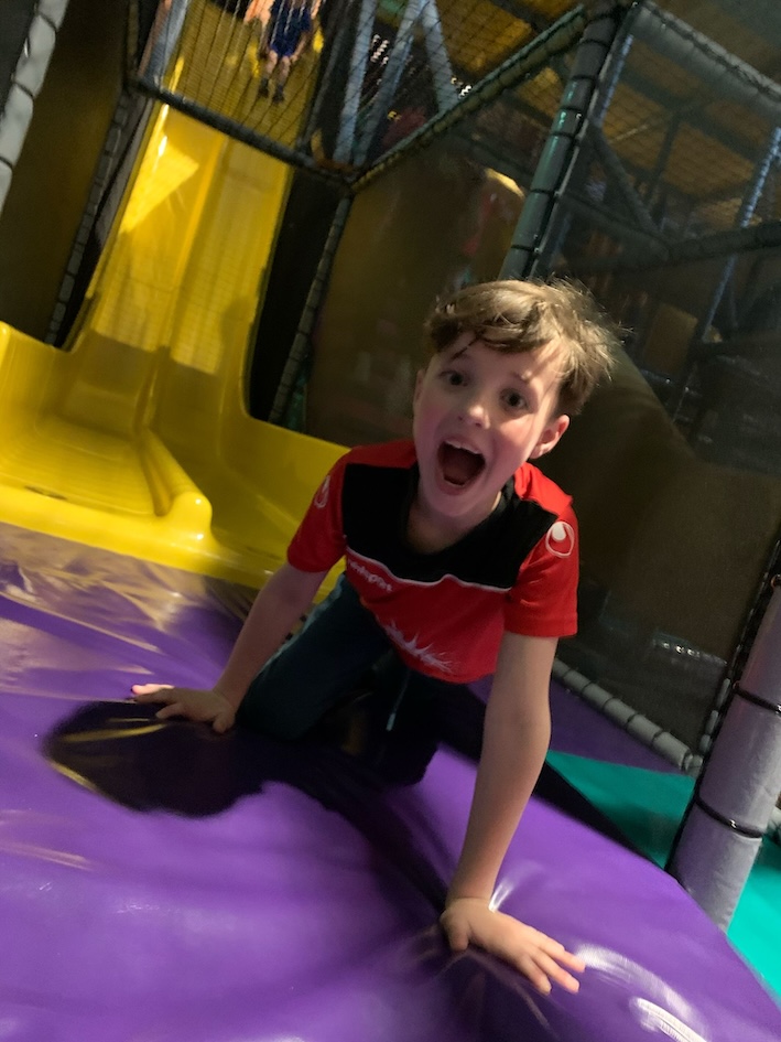 kind speelt bij kabonk zevenbergen