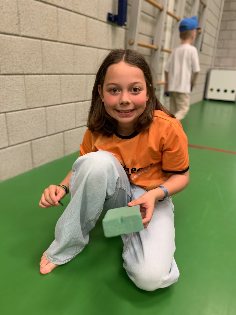 kind speelt diamantenroof nowies Etten-leur