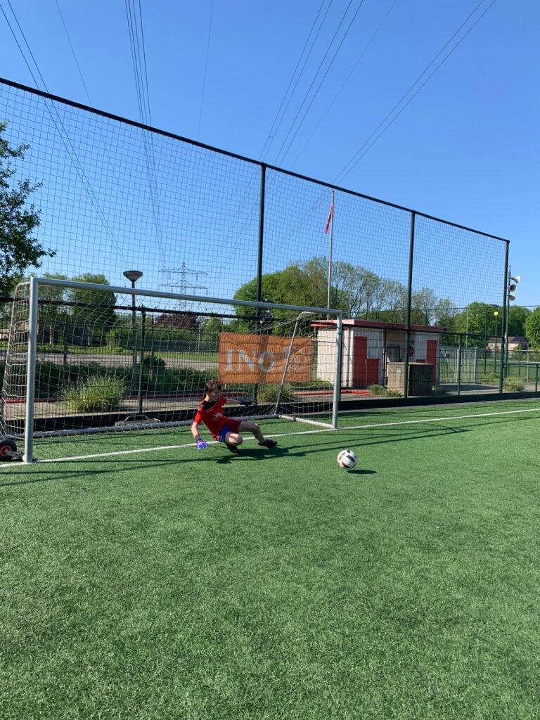 Sport-BSO Flekss Soccer Center - Voetbal clinic Right-Oh