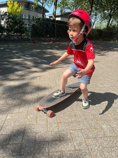 kind op skatebord zevenbergen