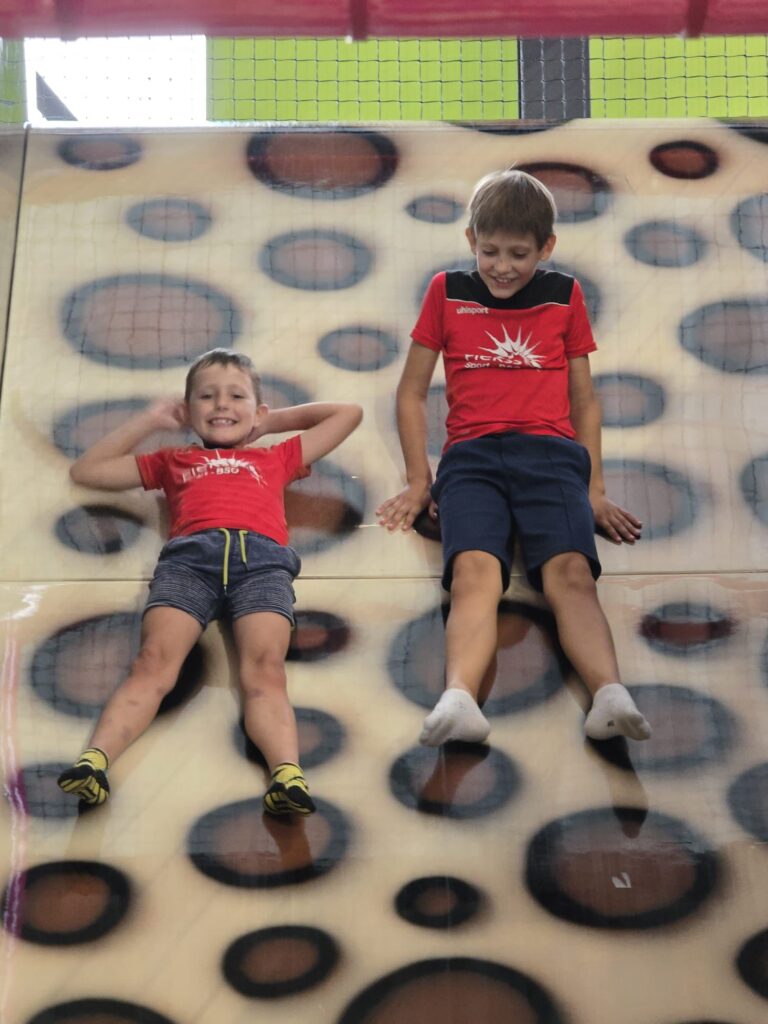 monkey town met flekss