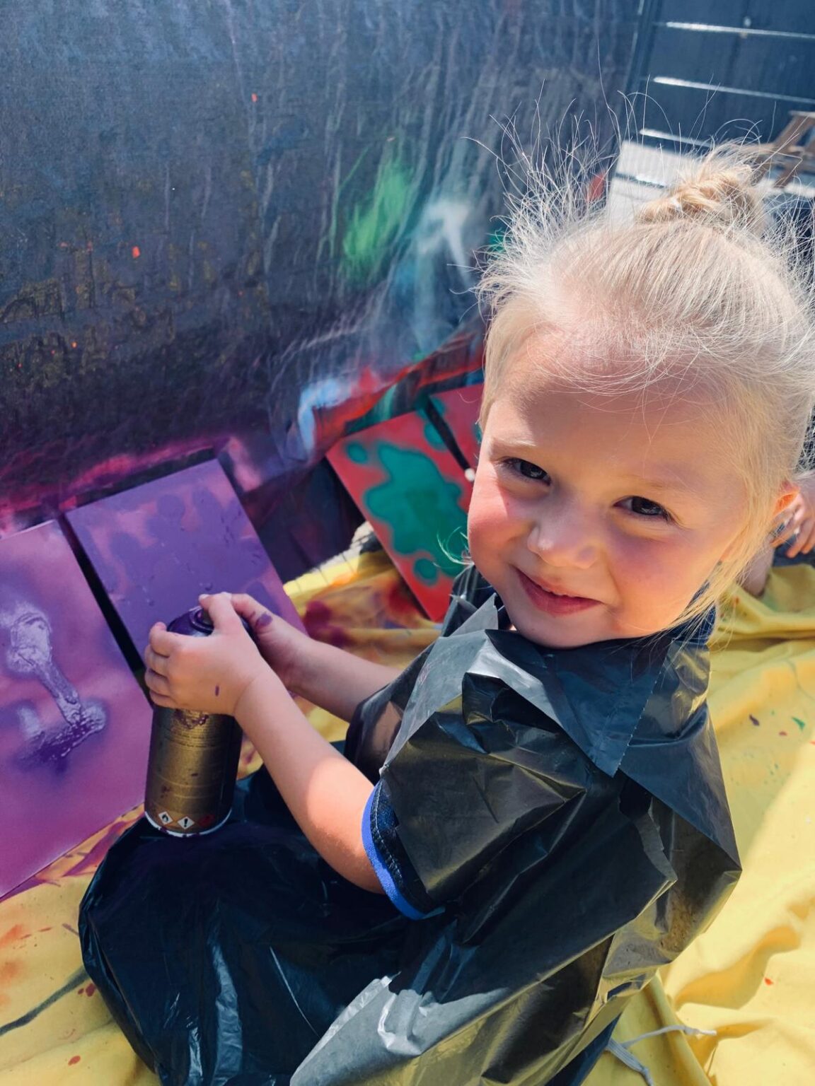 Kinderen krijgen een Graffiti workshop bij Sport-BSO Flekss