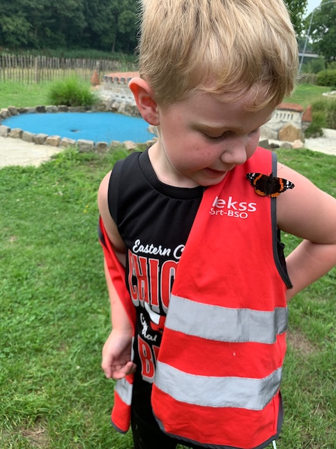 kind met vlinder pannenkoekenhuis koekers zevenbergen
