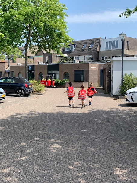 kinderen gaan spelen in prinsenbeek zevenbergen