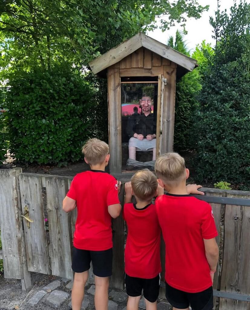 Kinderen spelen bij Pukkemuk met Sport-BSO Flekss