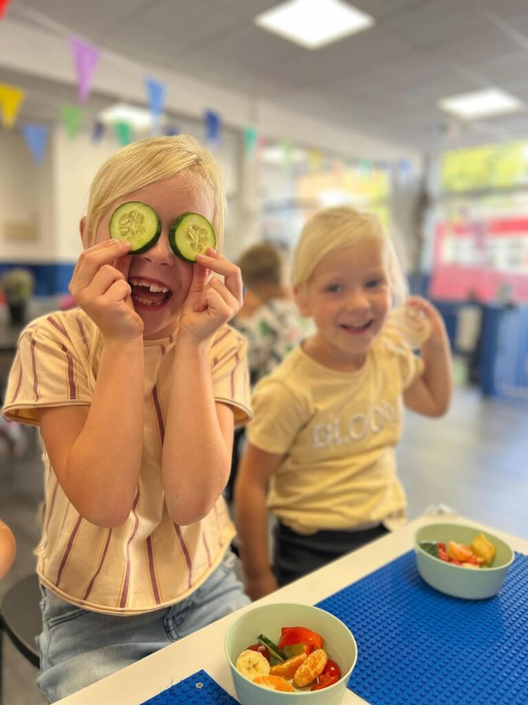 Soms mogen we met ons eten spelen