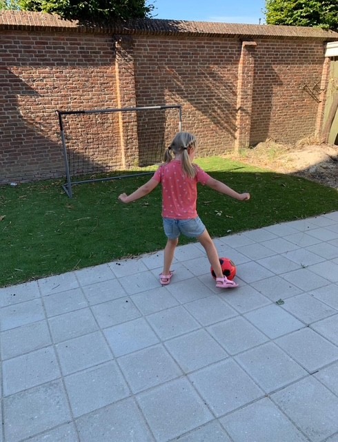 voetballen kind bso klundert