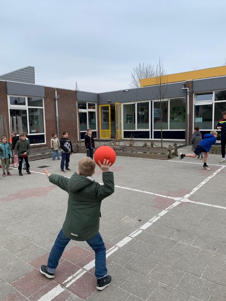 Flekss zeggewijzer Terheijden 13 - trefbal