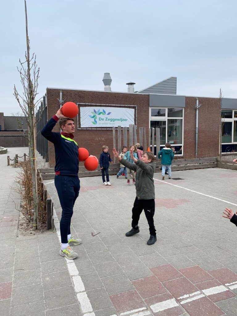 Flekss zeggewijzer Terheijden 13 - trefbal