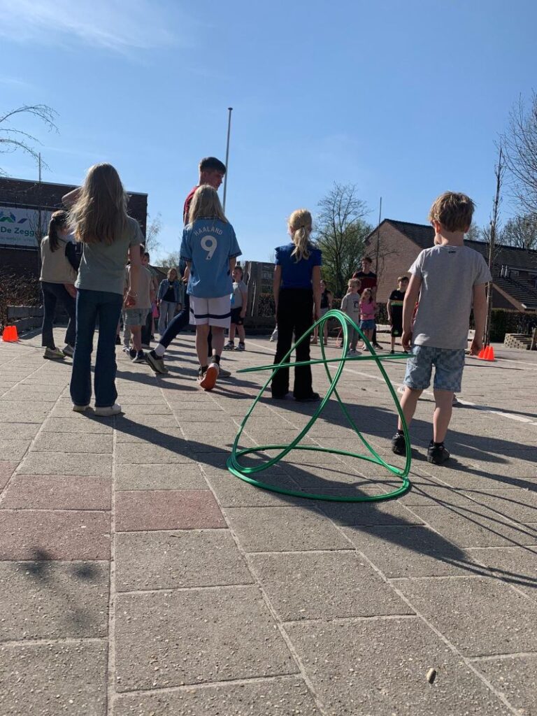 Flekss zeggewijzer 14 - dino-ei-spel