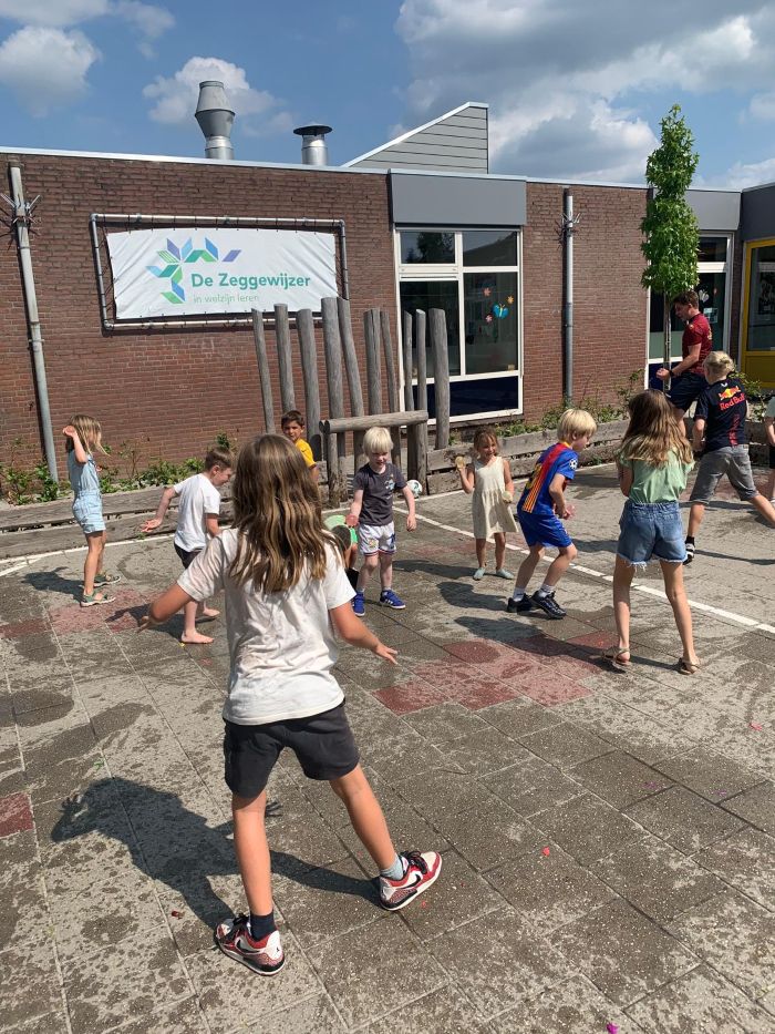 Flekss zeggewijzer Terheijden 26 - watergevecht