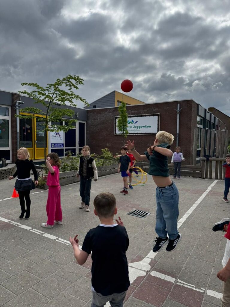 Flekss zeggewijzer Terheijden 19 -buitenspelen