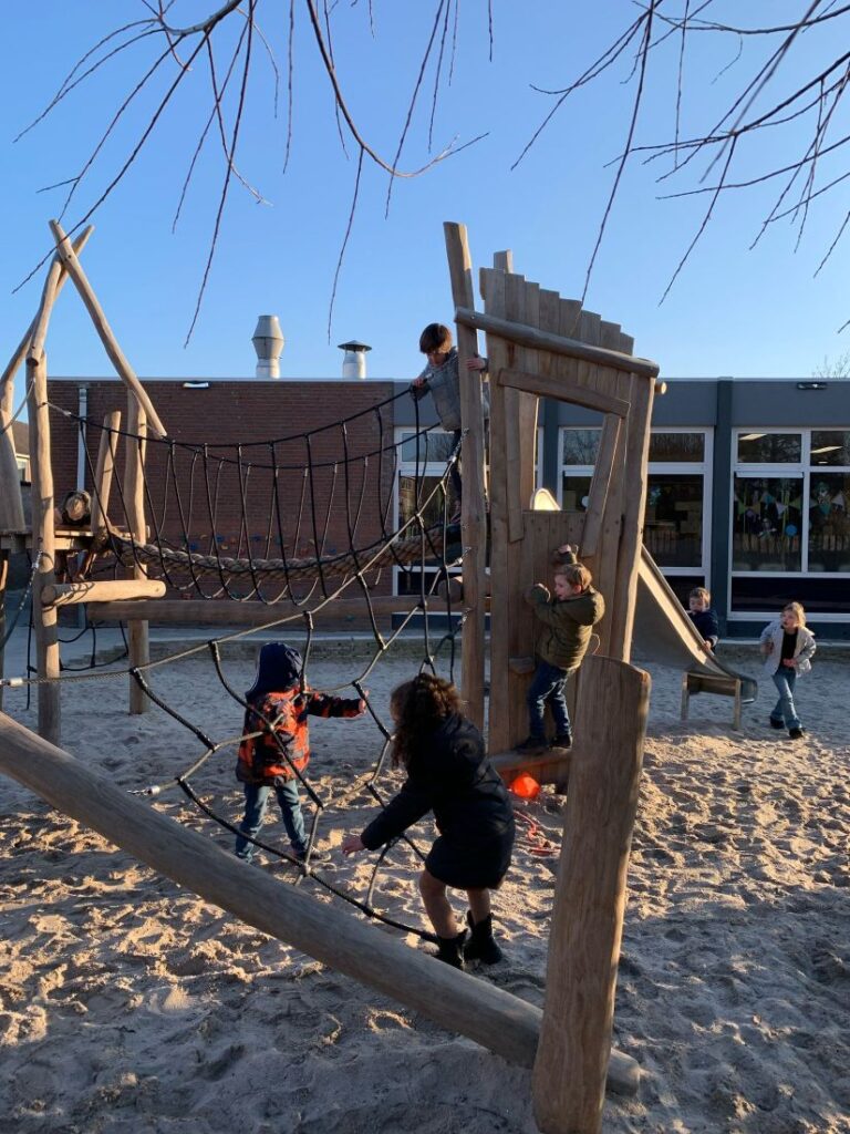 zeggewijzer 8 buitenspelen