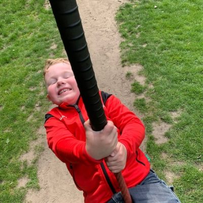 kind op de kabelbaan zevenbergen